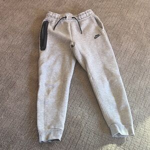 Nike Tech Kids Light Gray Sweatpants with Black Accents - Medium